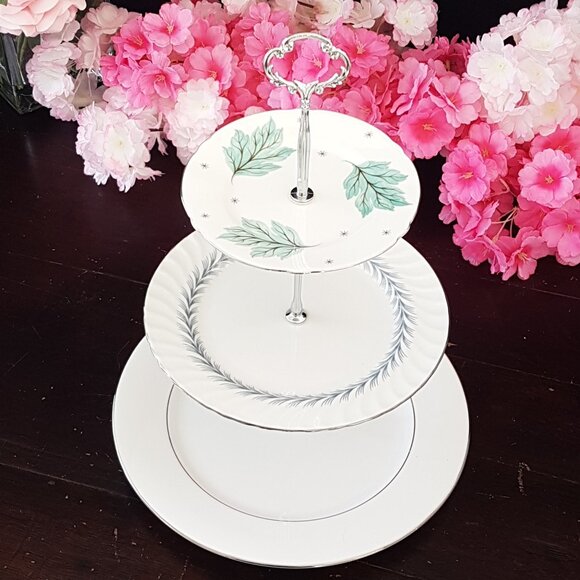 Handmade 3 Tier Bone China Cake Stand Wedding Dessert Serving Tray Cupcake Tower - Picture 1 of 7